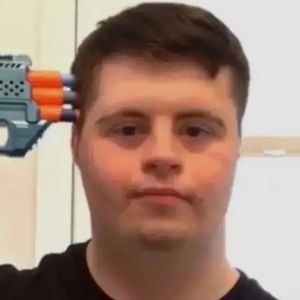 Meet your Posher, Leland